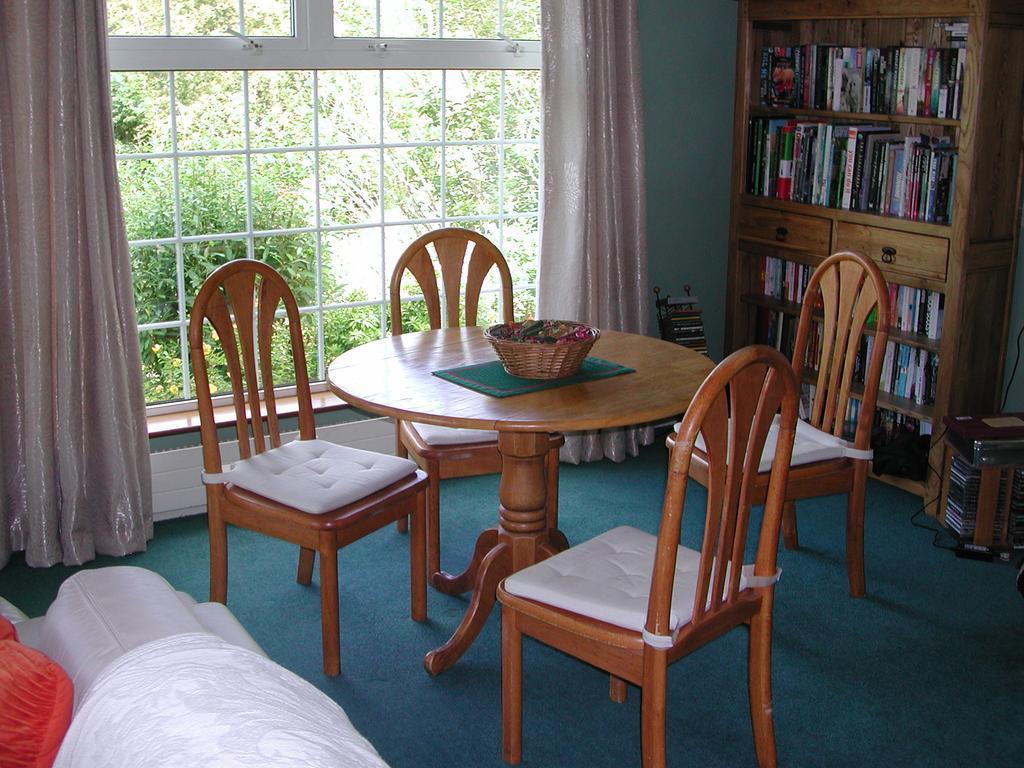Laragh Mountain View Lodge Saggart Bagian luar foto