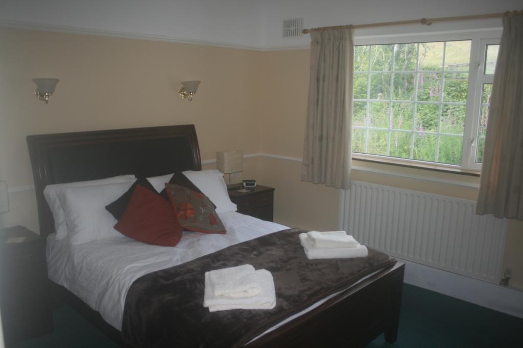 Laragh Mountain View Lodge Saggart Ruang foto